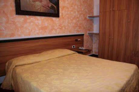 Hotel La Rocca Nogarole Rocca Esterno foto